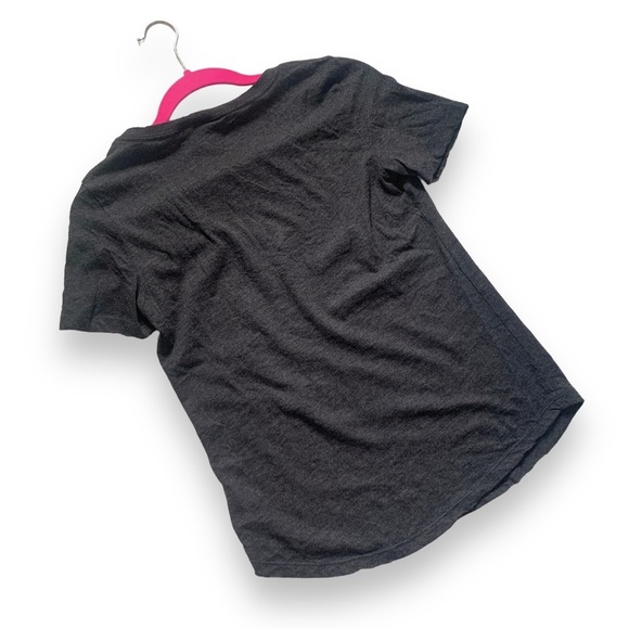 Victoria Secret PINK XS Shirt Short Sleeve Grey & White Shirt V Neck Relaxed Fit - Picture 3 of 9